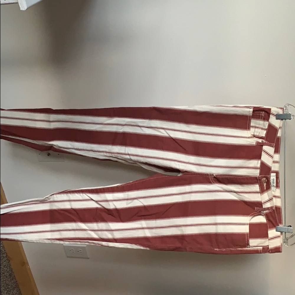 Stretchy skinny jeans with vertical stripes